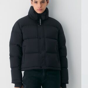 Aritzia Black Super Puff Shorty